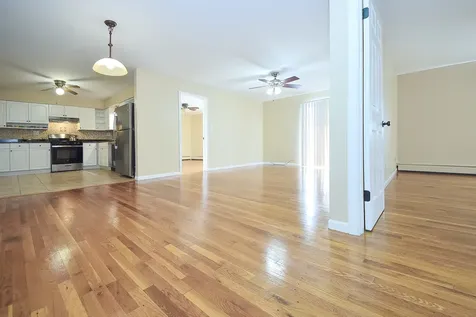8999 Kennedy Drive Des Plaines IL 60016