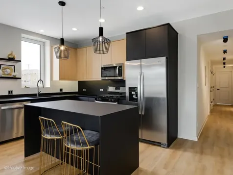 6031 West North Avenue Oak Park IL 60302