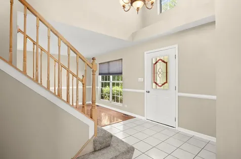 345 Mayfair Lane South Elgin IL 60177
