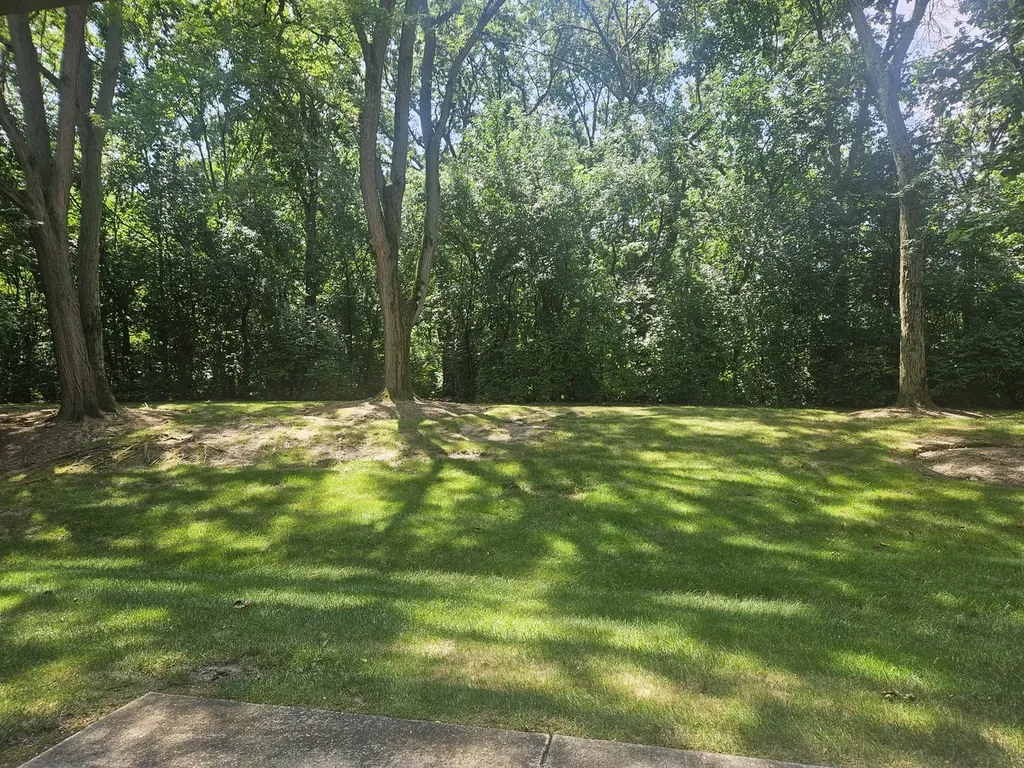 5800 Oakwood Drive Lisle IL 60532