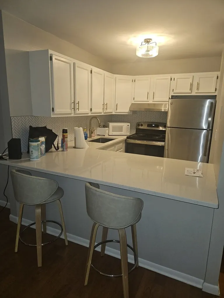 5800 Oakwood Drive Lisle IL 60532