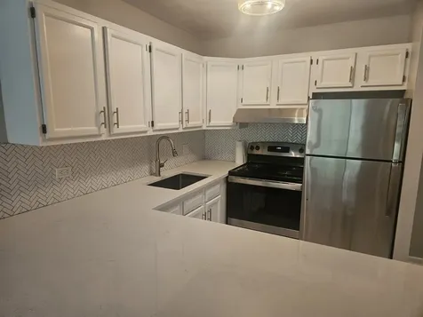 5800 Oakwood Drive Lisle IL 60532