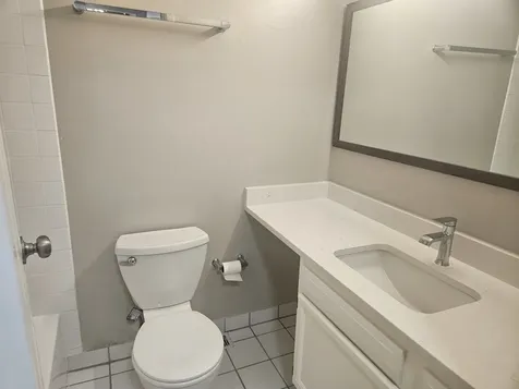 5800 Oakwood Drive Lisle IL 60532