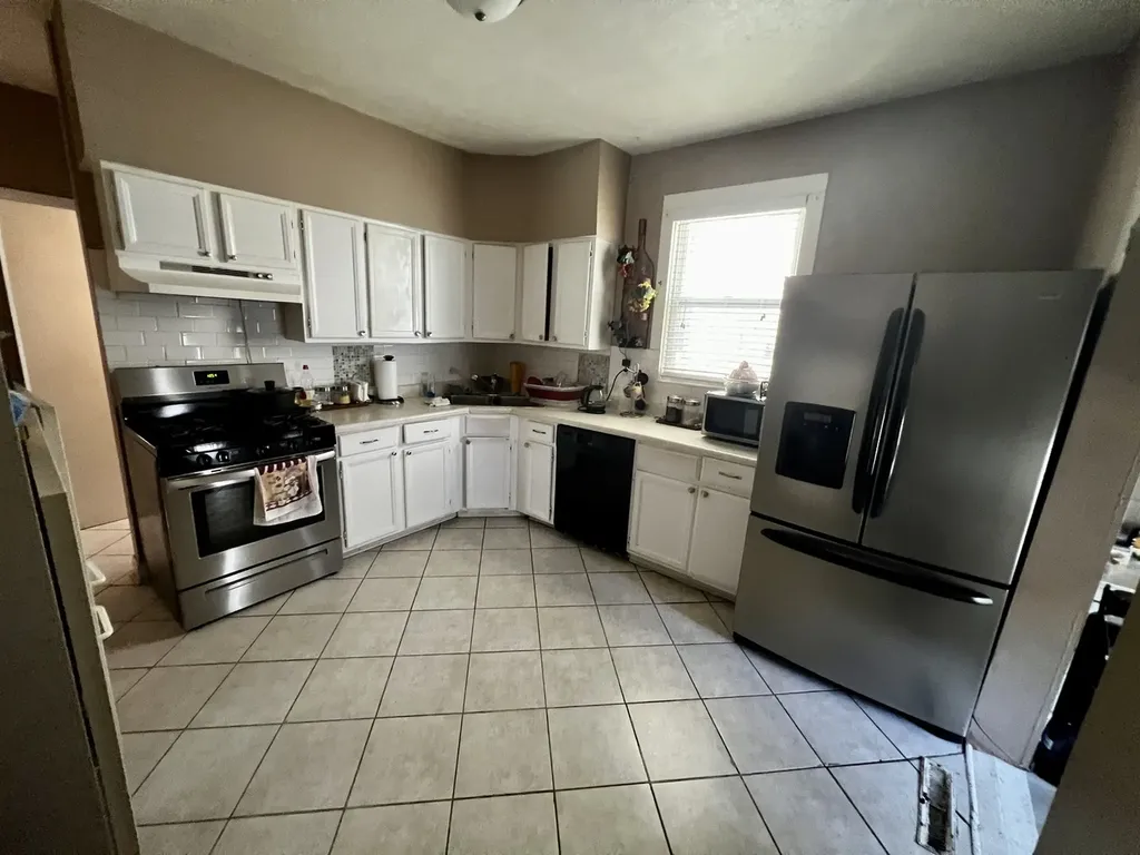 4155 North Francisco Avenue Chicago IL 60618