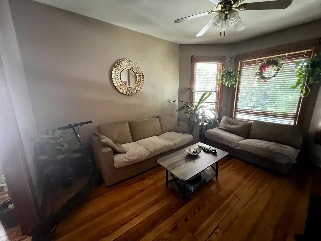 4155 North Francisco Avenue Chicago IL 60618
