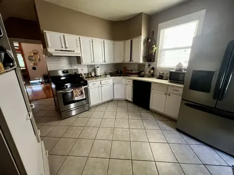 4155 North Francisco Avenue Chicago IL 60618