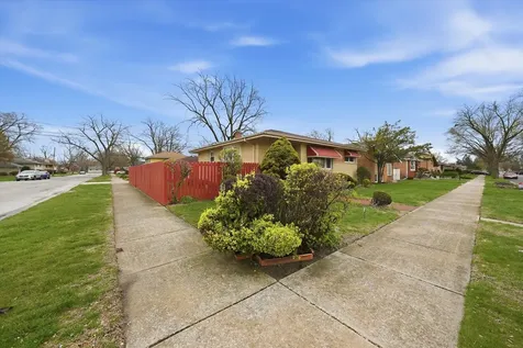 15201 Sunset Drive Dolton IL 60419
