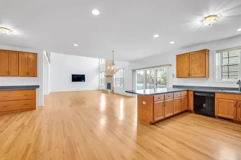 523 West Ruhl Road W Palatine IL 60074