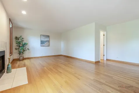 810 Edgemere Road Buffalo Grove IL 60089