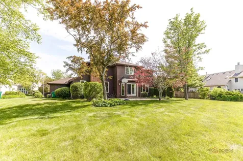 810 Edgemere Road Buffalo Grove IL 60089