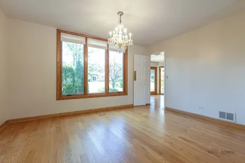 810 Edgemere Road Buffalo Grove IL 60089
