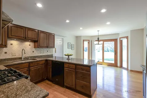 810 Edgemere Road Buffalo Grove IL 60089