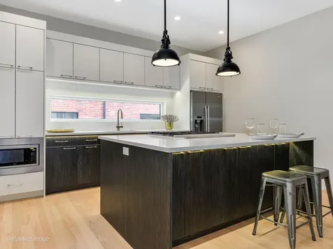 2347 West Morse Avenue Chicago IL 60645