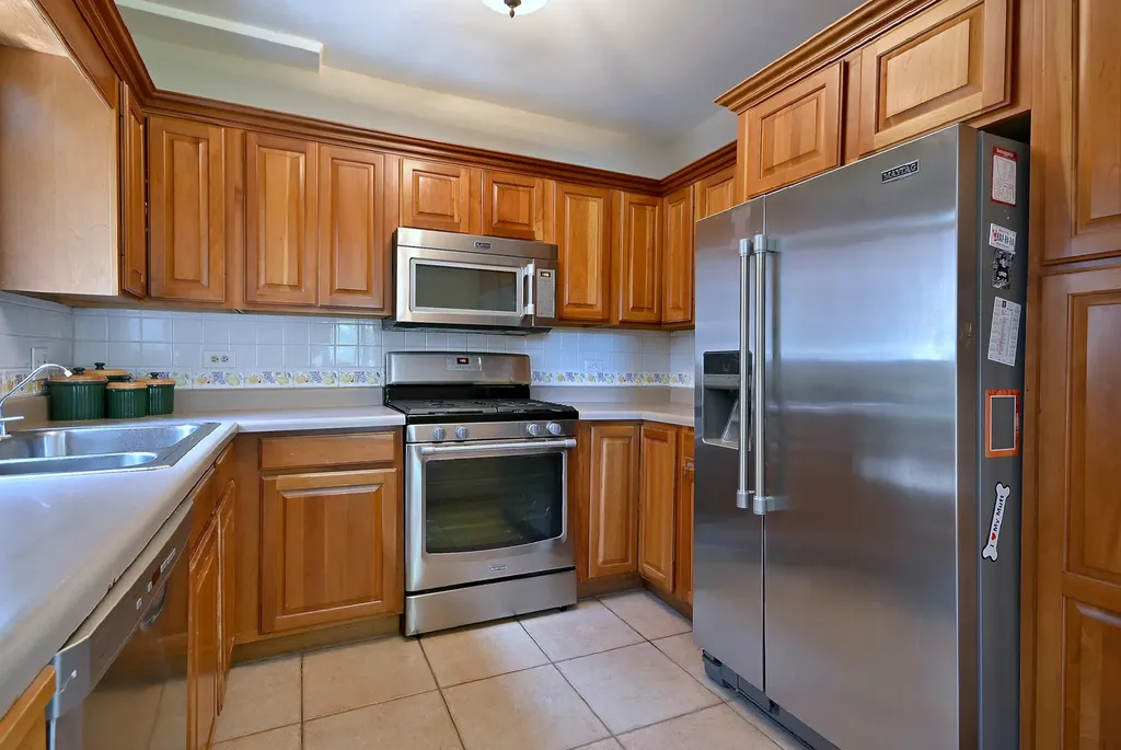 146 South Poplar Avenue Elmhurst IL 60126