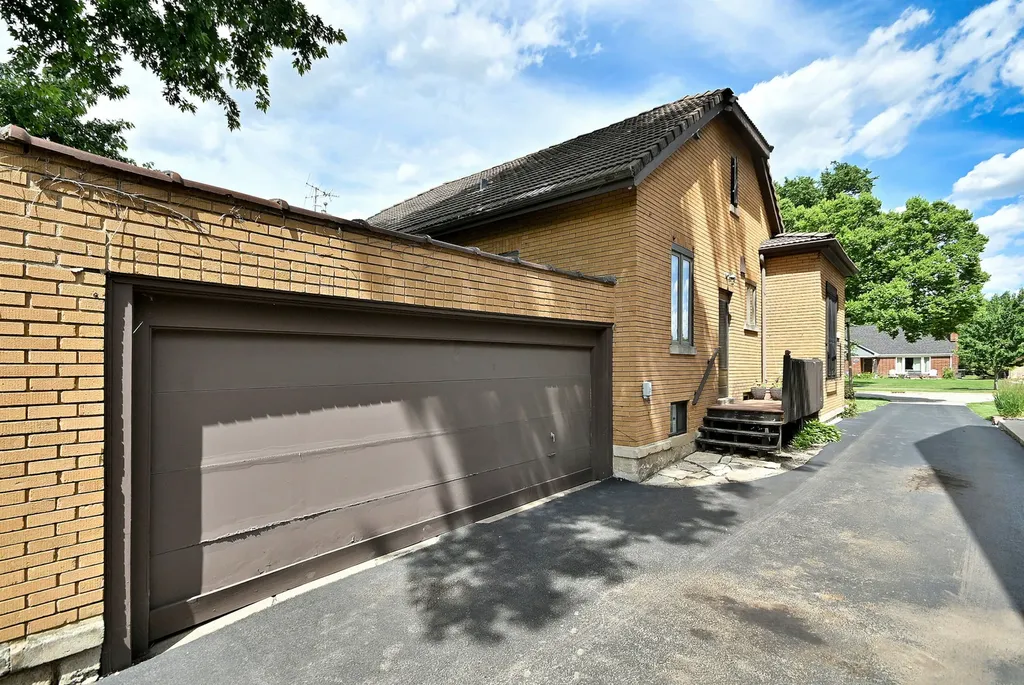 146 South Poplar Avenue Elmhurst IL 60126