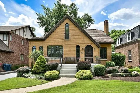 146 South Poplar Avenue Elmhurst IL 60126
