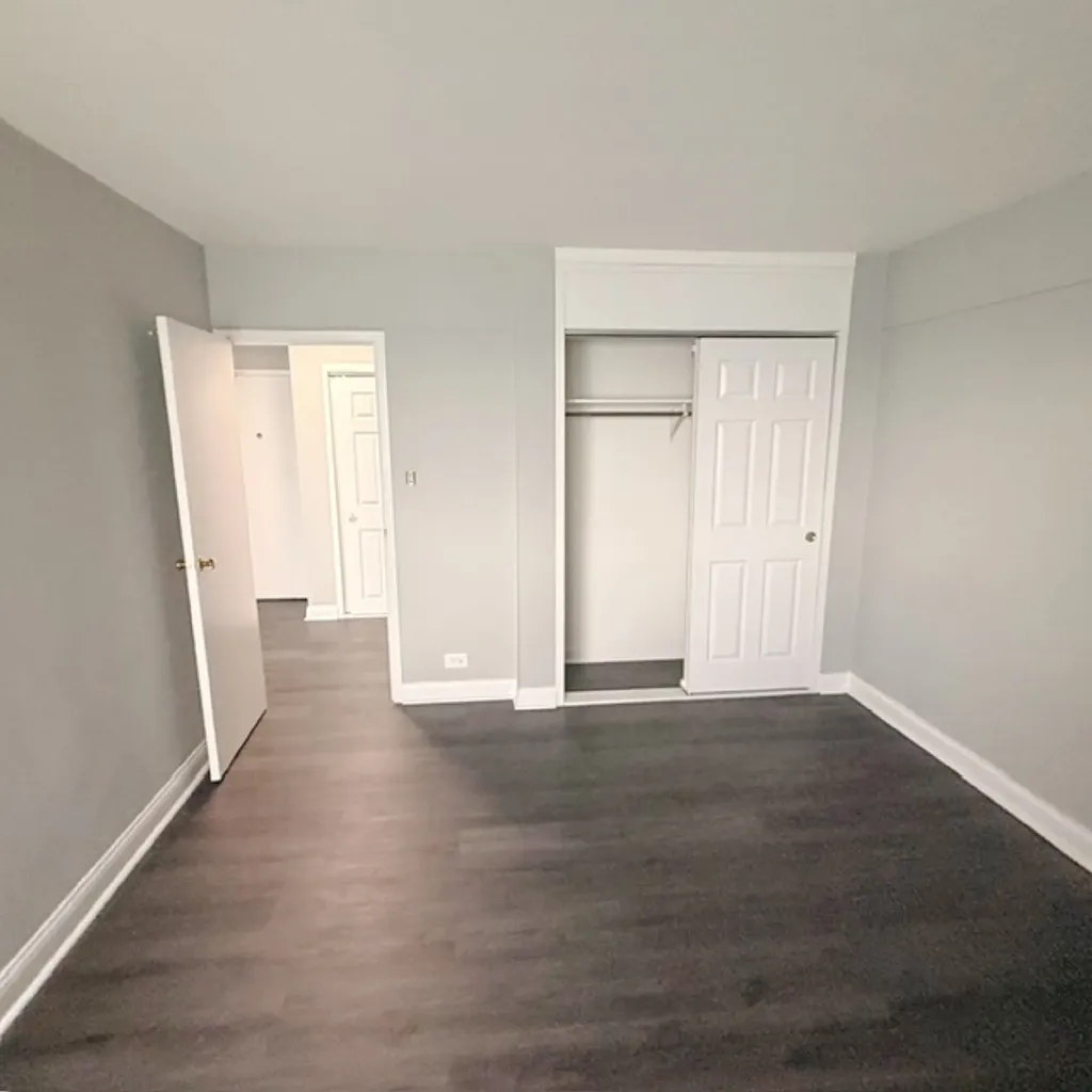 7337 South South Shore Drive Chicago IL 60649