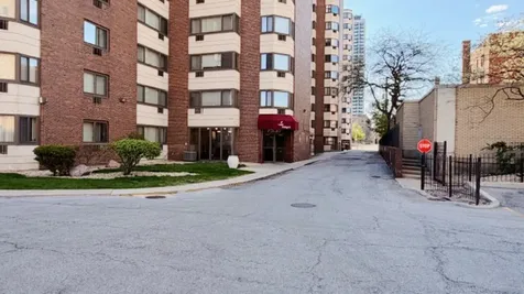 7337 South South Shore Drive Chicago IL 60649