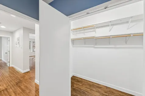 6829 North Lakewood Avenue Chicago IL 60626