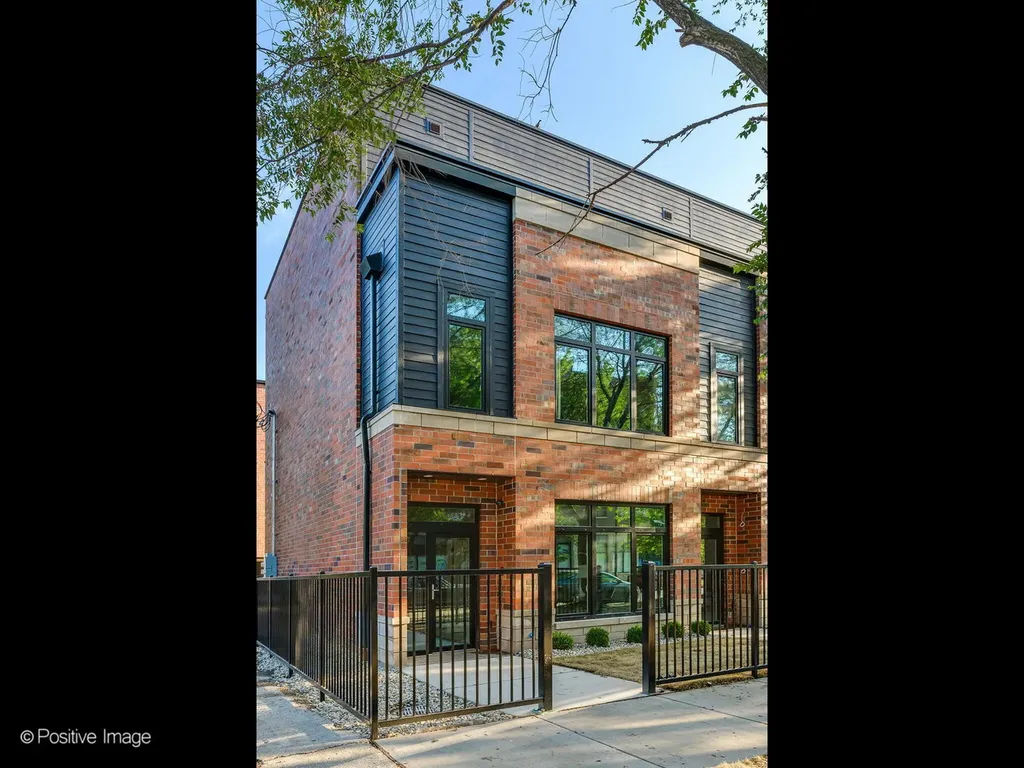 6915 North Western Avenue Chicago IL 60645