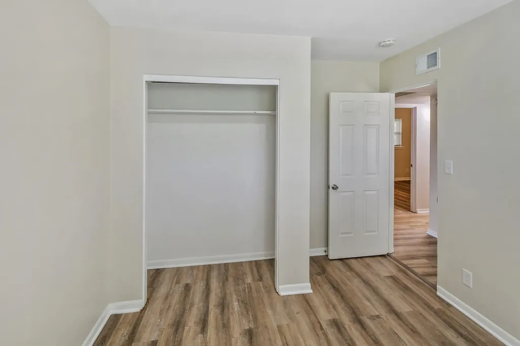 991 Tollview Avenue Aurora IL 60505
