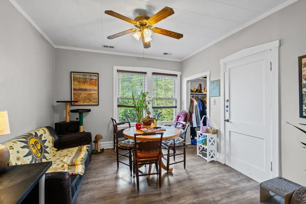 5725 West Giddings Street Chicago IL 60630