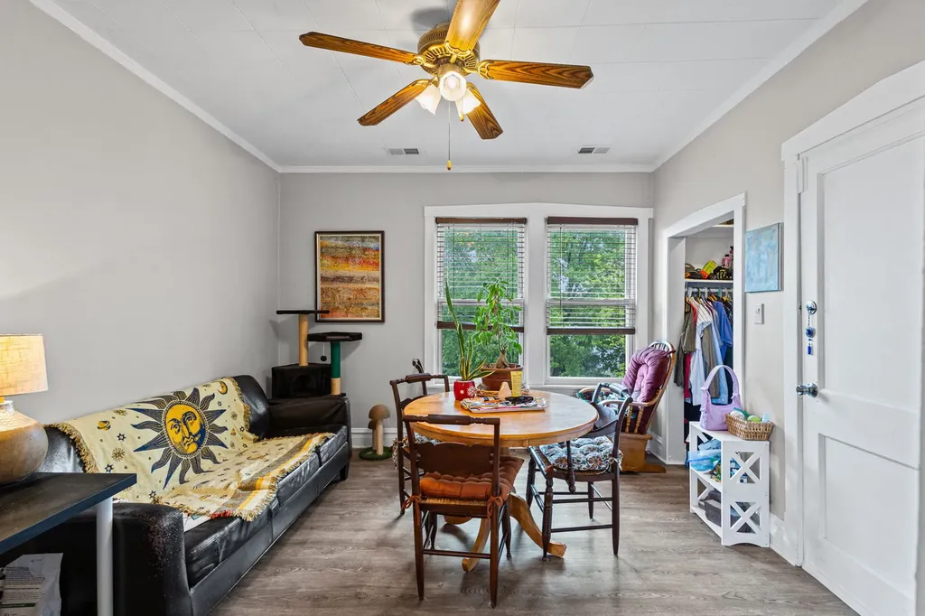 5725 West Giddings Street Chicago IL 60630