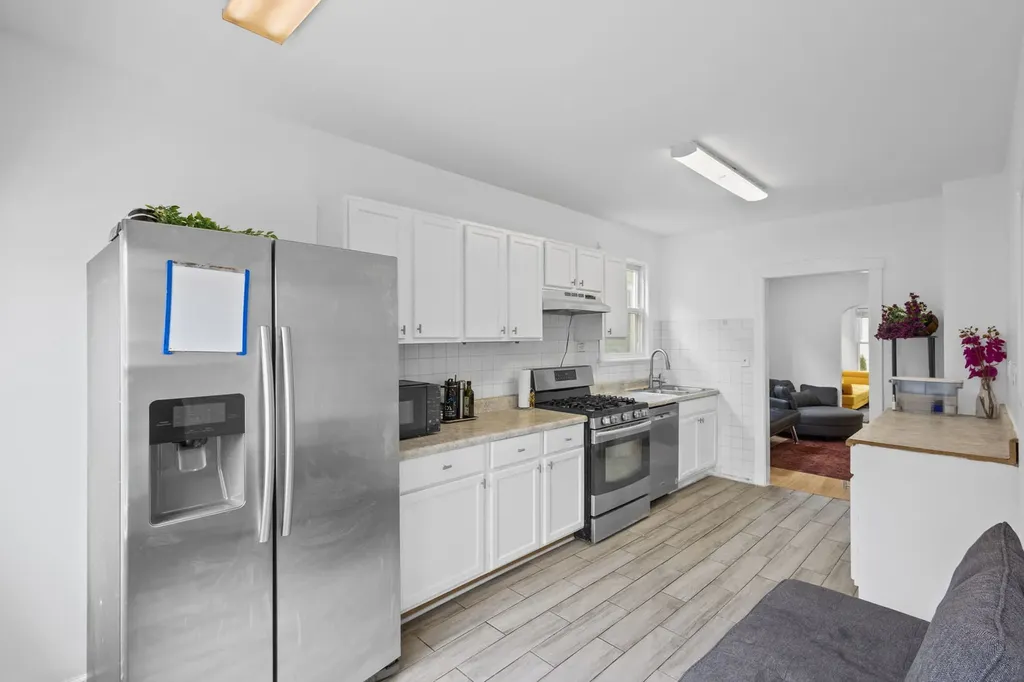 5725 West Giddings Street Chicago IL 60630