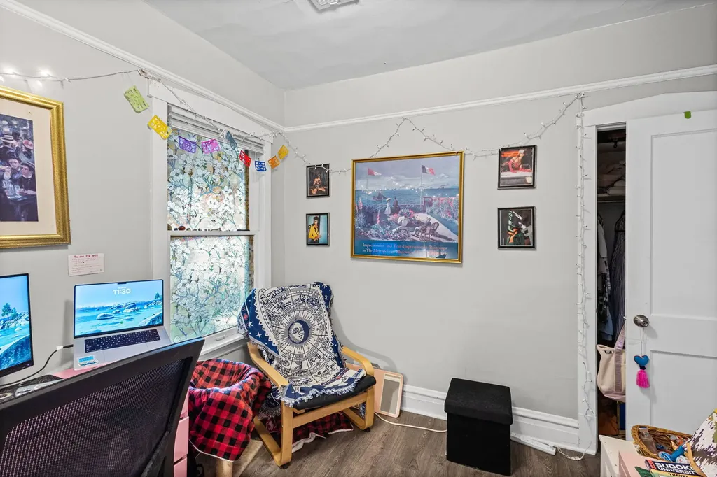 5725 West Giddings Street Chicago IL 60630