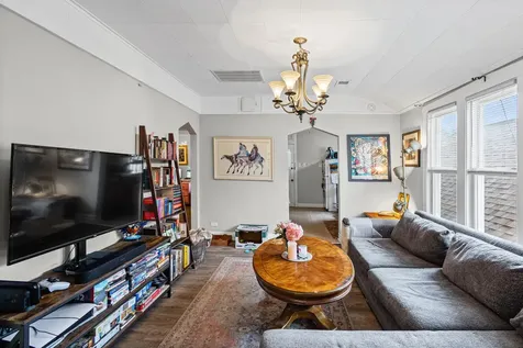 5725 West Giddings Street Chicago IL 60630