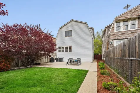 5725 West Giddings Street Chicago IL 60630