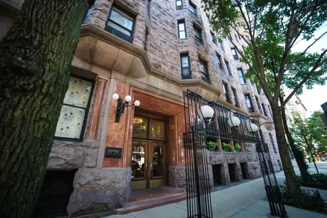 2800 North Pine Grove Avenue Chicago IL 60657