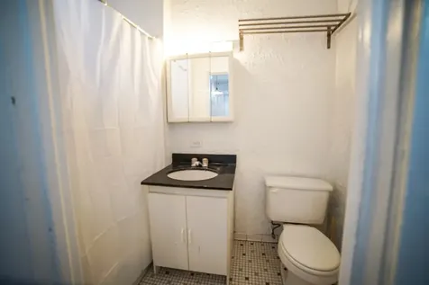 2800 North Pine Grove Avenue Chicago IL 60657