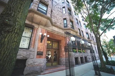 2800 North Pine Grove Avenue Chicago IL 60657