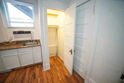 2800 North Pine Grove Avenue Chicago IL 60657