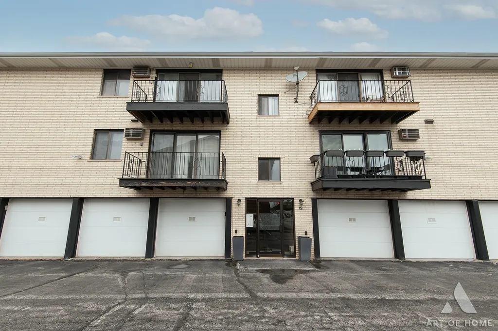 10323 Mayfield Avenue Oak Lawn IL 60453