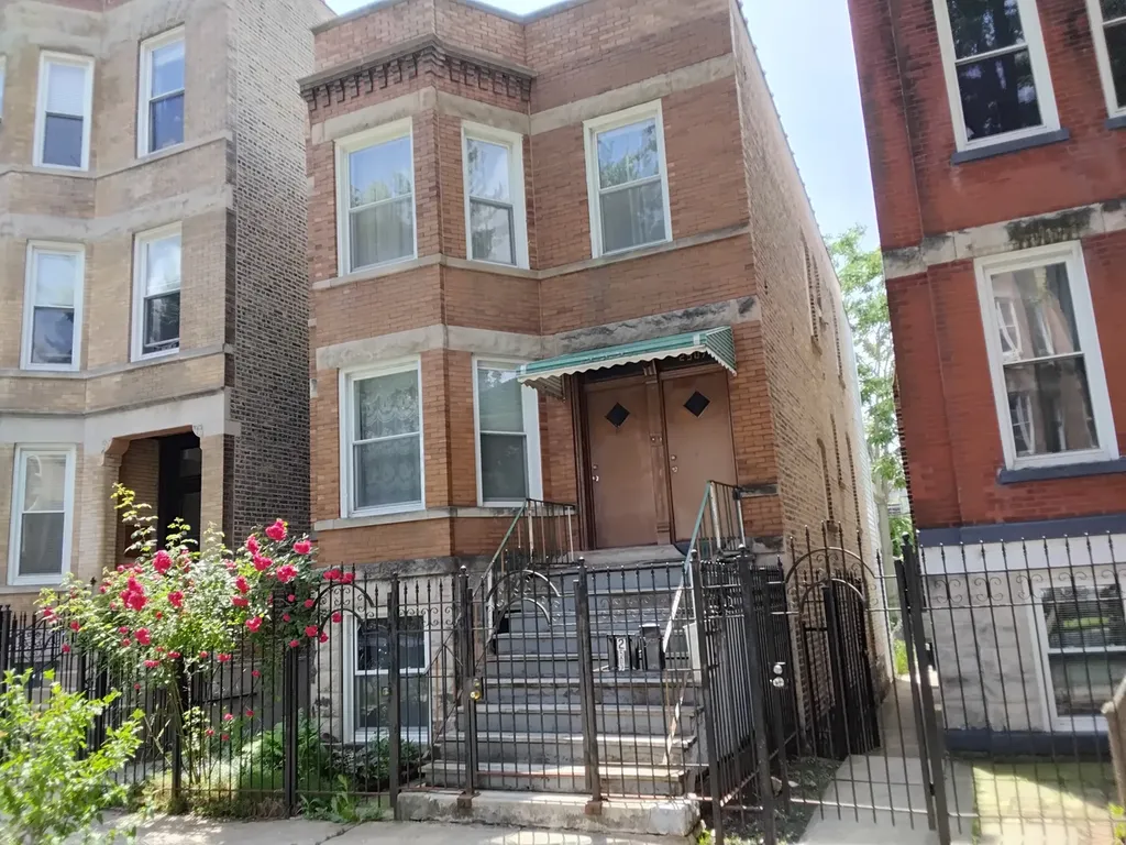 2507 West Walton Street Chicago IL 60622