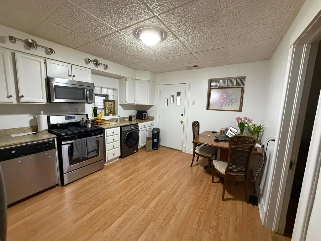 2507 West Walton Street Chicago IL 60622