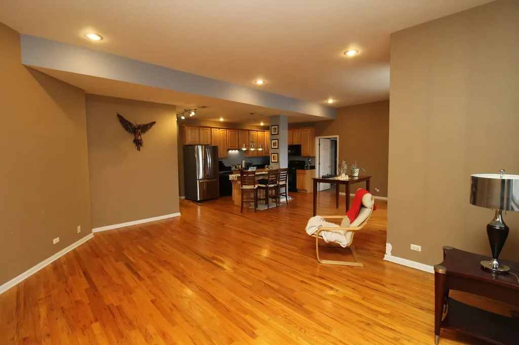 3231 West Fullerton Avenue Chicago IL 60647
