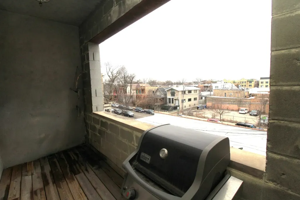 3231 West Fullerton Avenue Chicago IL 60647