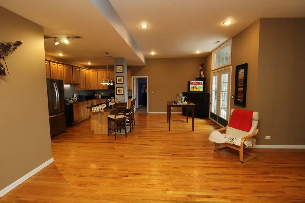 3231 West Fullerton Avenue Chicago IL 60647
