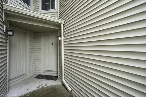 2840 Cobblestone Drive Crystal Lake IL 60012