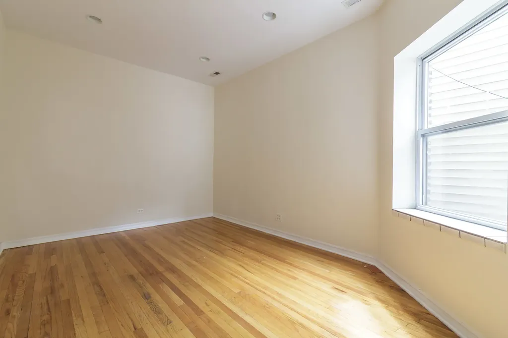 4754 North Lincoln Avenue Chicago IL 60625