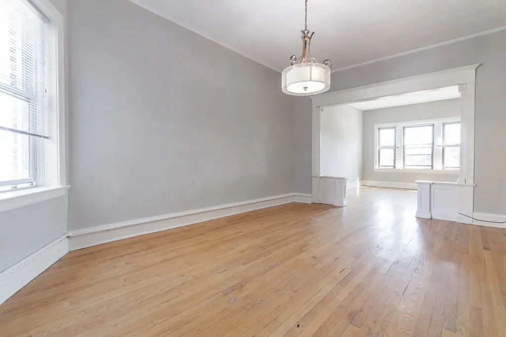 4754 North Lincoln Avenue Chicago IL 60625