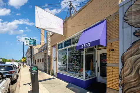 4754 North Lincoln Avenue Chicago IL 60625