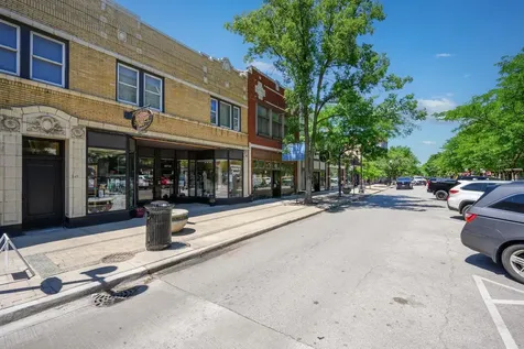 4754 North Lincoln Avenue Chicago IL 60625