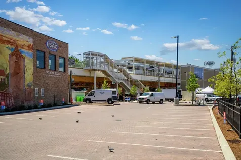 4754 North Lincoln Avenue Chicago IL 60625