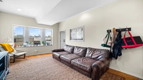 4754 North Lincoln Avenue Chicago IL 60625