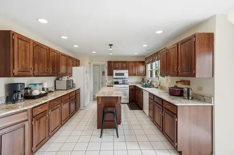 930 Ripple Brook Lane Elgin IL 60120