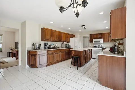 930 Ripple Brook Lane Elgin IL 60120